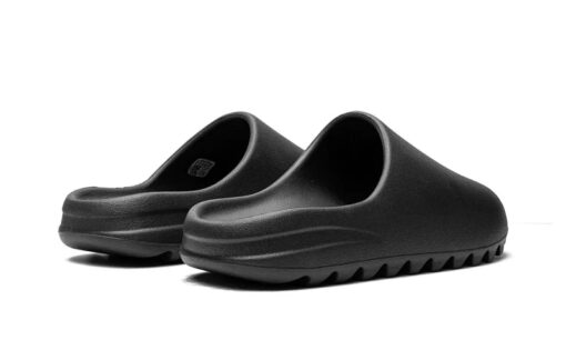 Yeezy Slide Onyx - Image 3