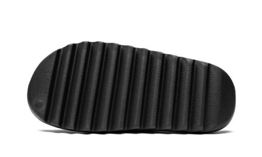 Yeezy Slide Onyx - Image 4