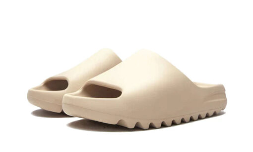 Yeezy Slide Pure - Image 2