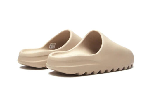 Yeezy Slide Pure - Image 3