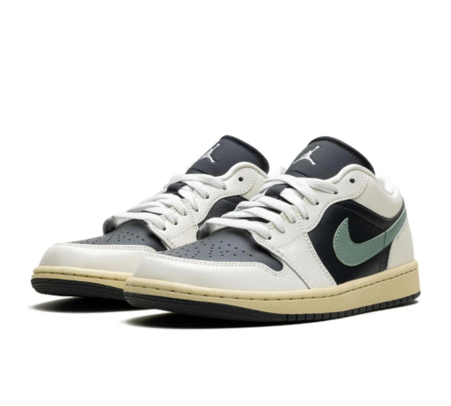 Air Jordan 1 Low 'Jade Smoke' Branco / Olive - Image 3