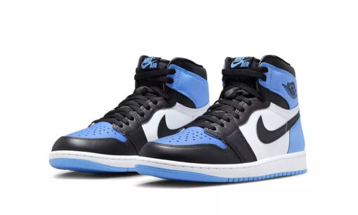 Air Jordan 1 Retro High OG UNC Toe - Image 5