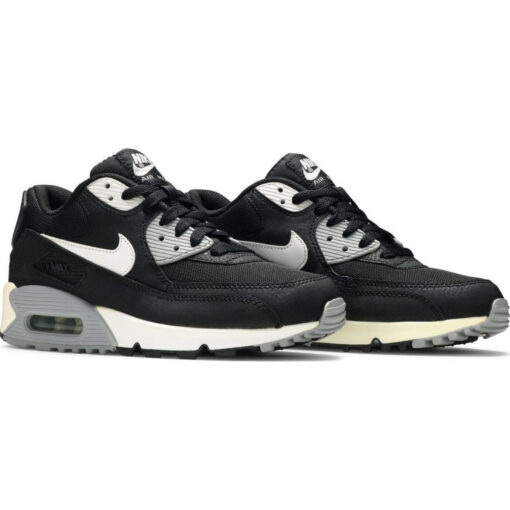 Tênis Nike Air Max 90 Essential Black Wolf Grey - Image 3