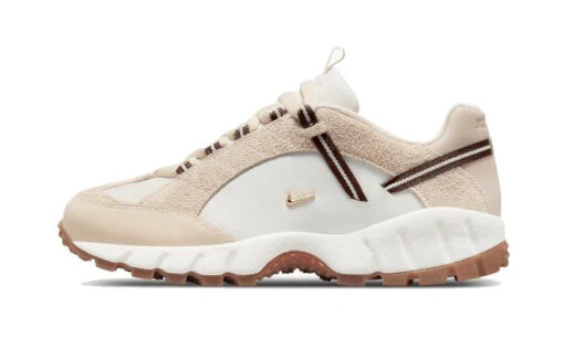 Air Humara LX Jacquemus Beige