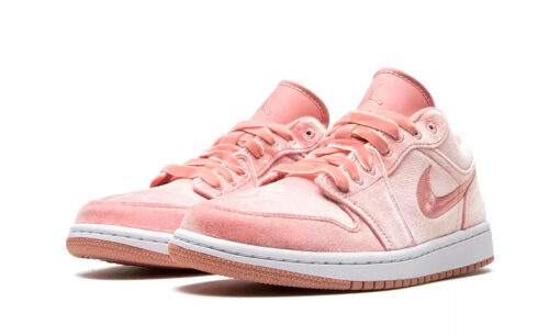 Air Jordan 1 Low SE Pink Velvet - Image 4