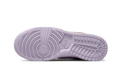 Dunk Low Easter 2022 - Image 3