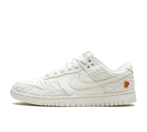 Nike Dunk Low 'Give Her Flowers' Branco