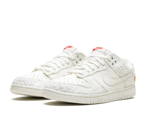 Nike Dunk Low 'Give Her Flowers' Branco - Image 3