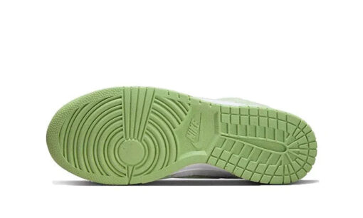 Dunk Low SE Fleece Honeydew - Image 3