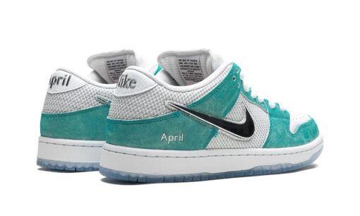 Tênis Nike Dunk Low SB x April Verde - Image 4