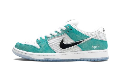 Tênis Nike Dunk Low SB x April Verde