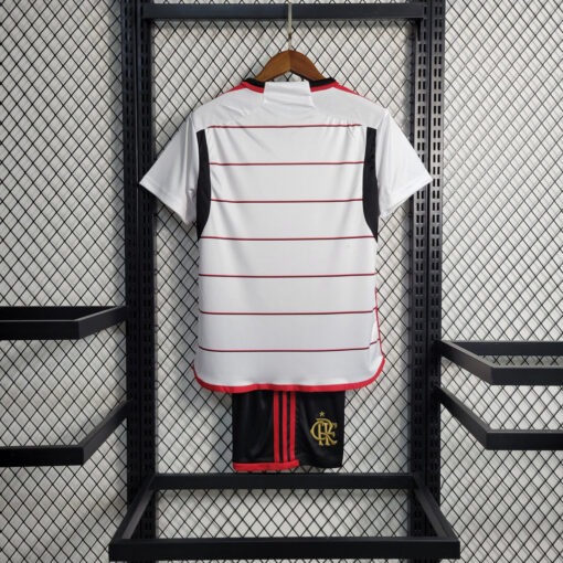 Kit Infantil Flamengo Away 23/24 - Image 2